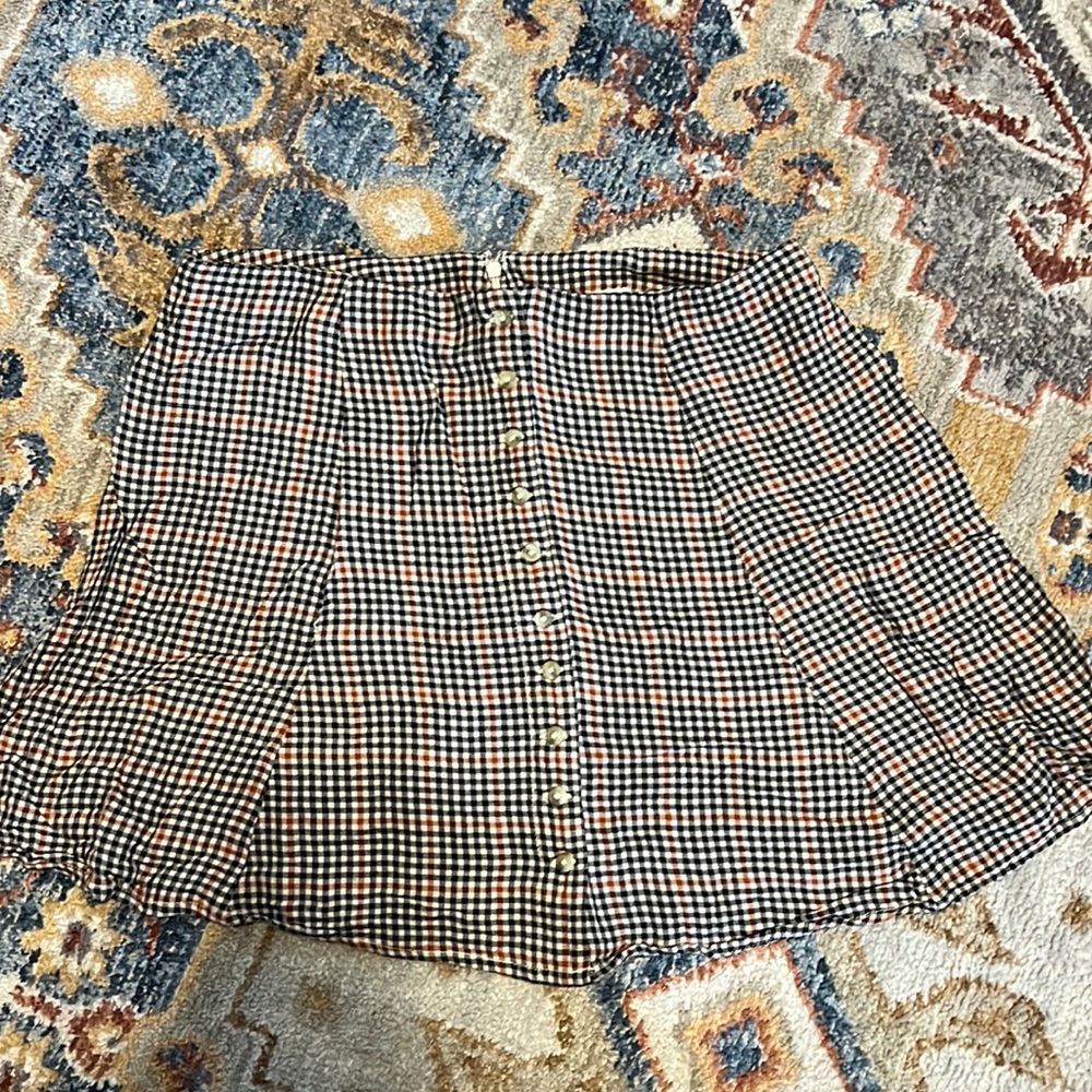 Euc American Eagle size 6 button down flare mini skirt